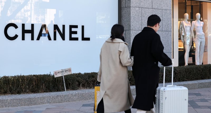 서울 시내 한 백화점 샤넬 매장 모습(사진은 기사 내용과 관련이 없음). 뉴스1