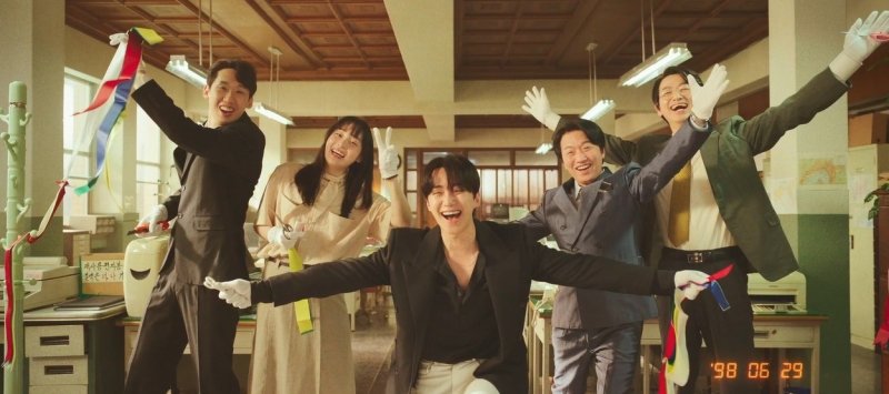 '태풍상사' 이준호, 을지로 사무실 컴백 성공…9.5% 동시간대 1위 [N시청률]