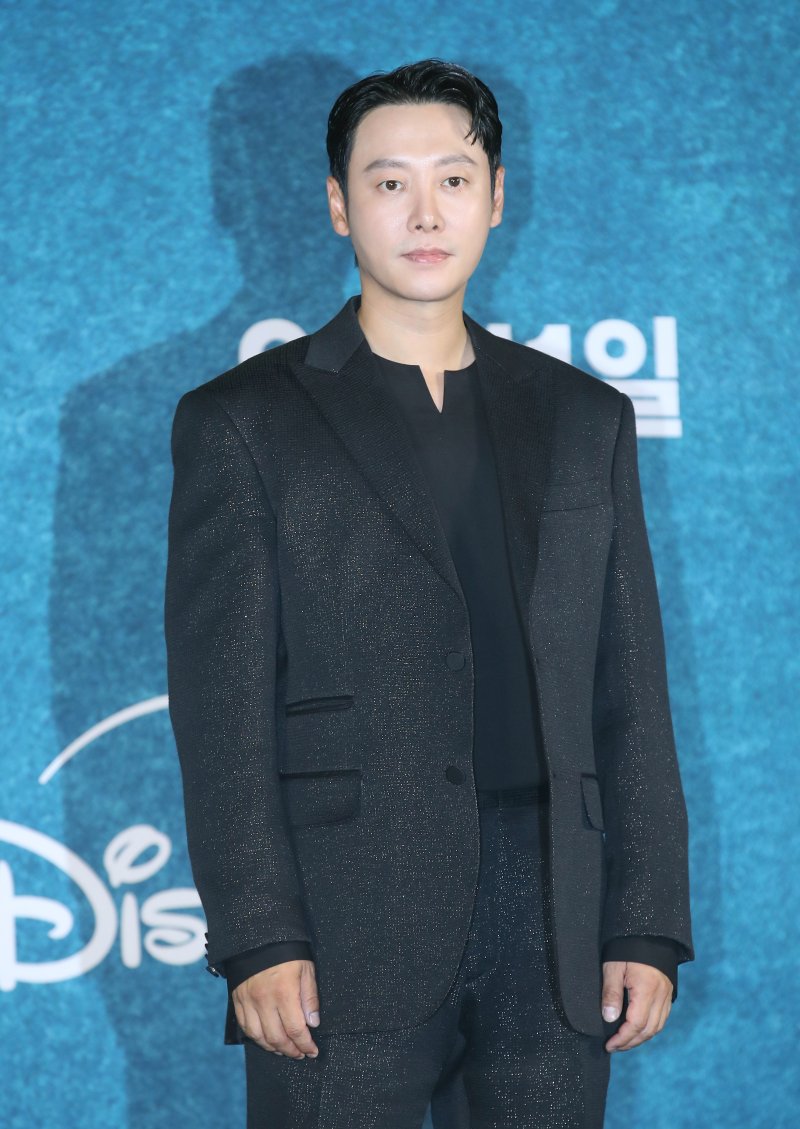 김동욱♥스텔라 김, 결혼 3년 만에 부모 된다…내년 초 출산