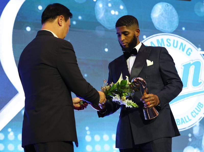 돈 다발 안풀어도 무섭다. 핀셋 전력보강 노리는 삼성, V9 위해 칼을 갈고 있다