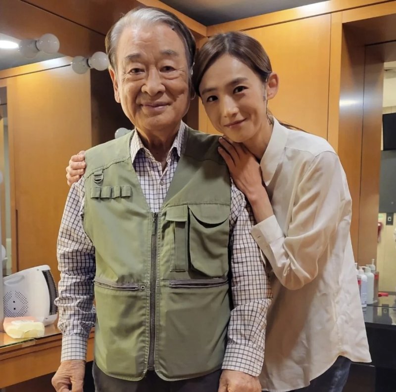 김수로·이상민·오정연·이희진, 사진첩 속 故 이순재…"눈물이 이리 흐를 줄이야"