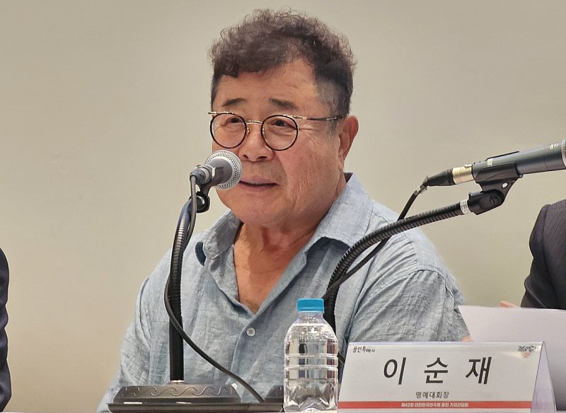 백일섭, 故이순재 빈소 찾아 애도 95살까지만 연기하자고 했는데