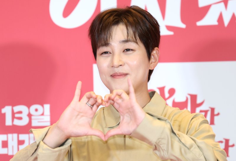 피해자 대부분 학생·취준생 딘딘, 홍보한 업체 파산에 대신 사과