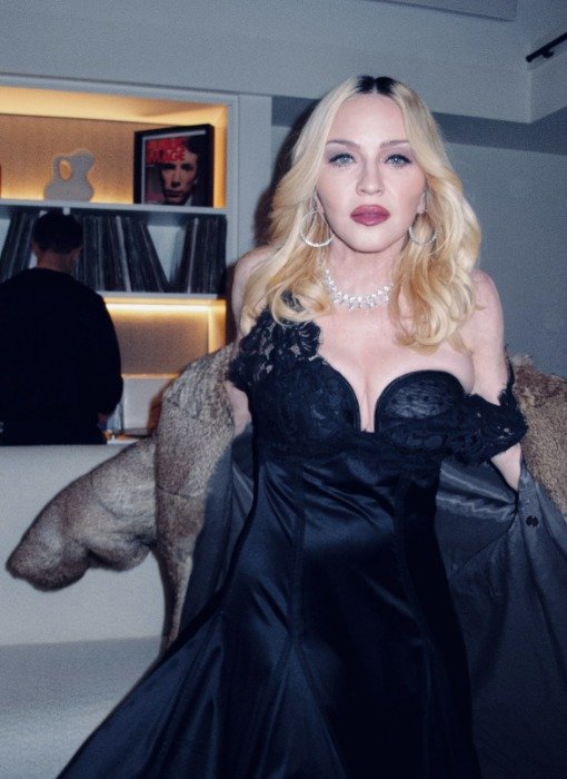 마돈나, 67세 나이 믿기지 않는 과감 노출 패션