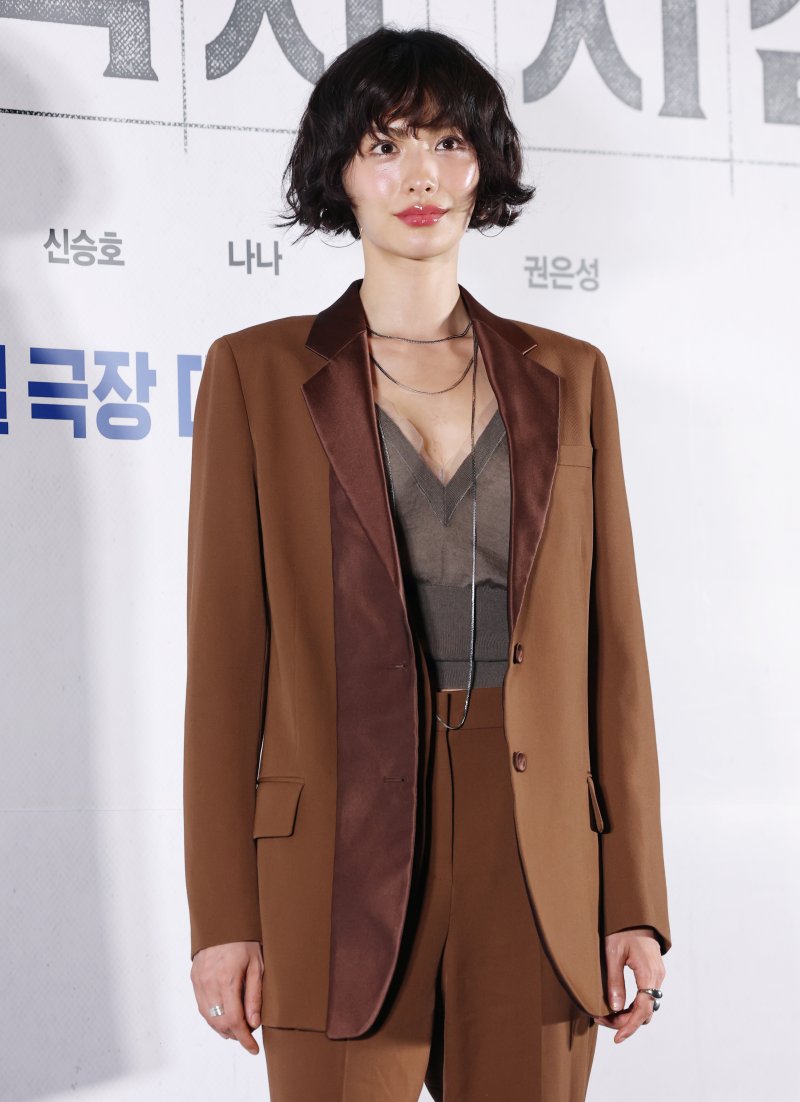 '자택 강도 침입 피해' 나나, 활동 재개한다…따뜻한 응원 덕분