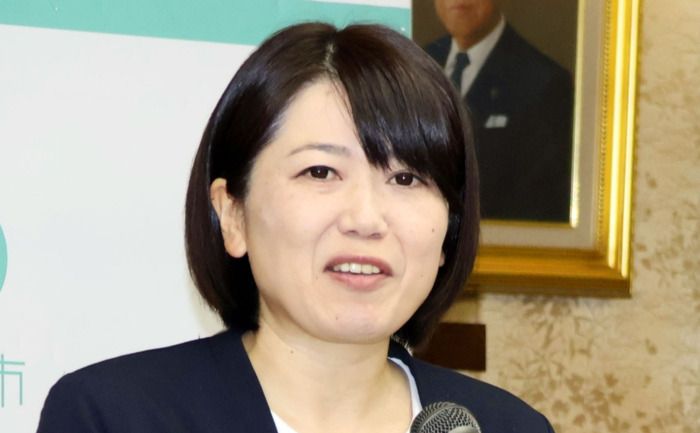 유부남 직원과 수차례 호텔 간 여성 시장, 관계는 없었다고 했는데...