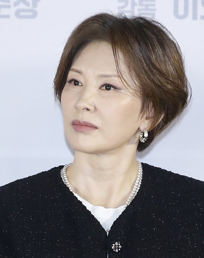 故 이순재 빈소 찾은 이미숙 배우들의 큰 기둥…이제 편히 쉬시길