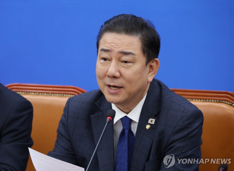 민주당 원내대책회의, 발언하는 김병기 원내대표 (출처=연합뉴스)