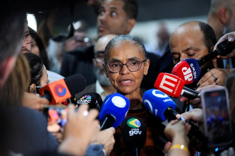 브라질 환경기후변화부 장관 마리나 실바가 2025년 11월 7일 브라질 벨렘에서 열리는 유엔 기후변화협약 당사국총회(COP30)를 앞두고 언론에 발언하고 있다. 로이터 통신