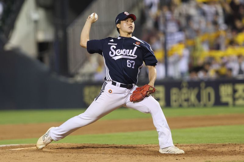 "아!~ 일본 10년 만에 깰 때 선발 던진 걔"... KIA, 홍민규 영입으로 현재 + 미래 동시에 잡았다