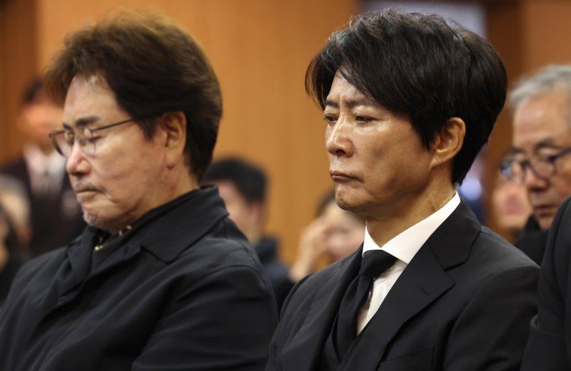 고(故) 배우 이순재 영결식… 유가족&middot;후배들 마지막 길 배웅 [뉴시스Pic]