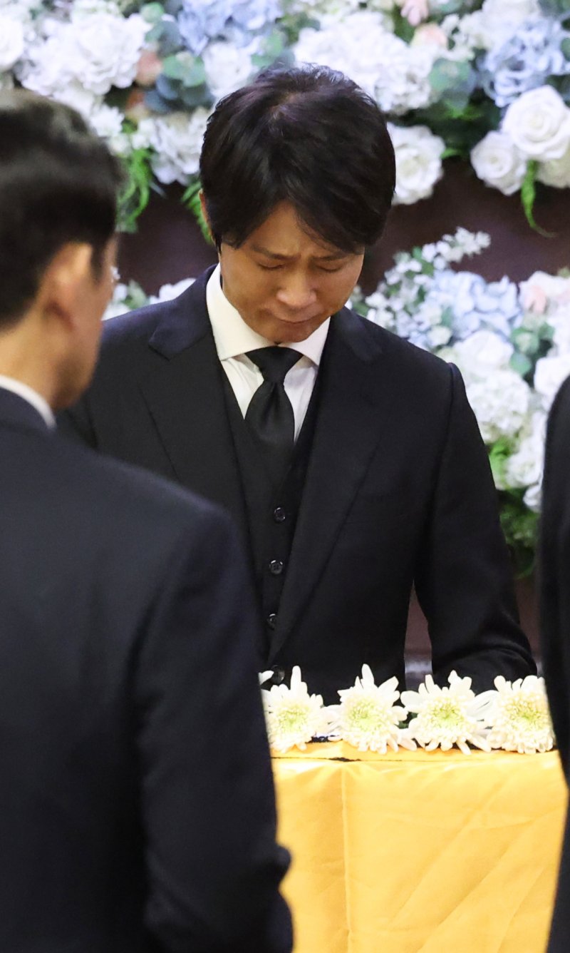 고(故) 배우 이순재 영결식… 유가족&middot;후배들 마지막 길 배웅 [뉴시스Pic]