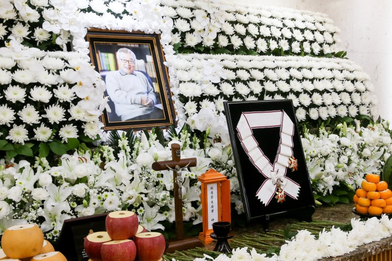 박민영, '하이킥' 인연 故 이순재 추모 언제나 기억하겠다