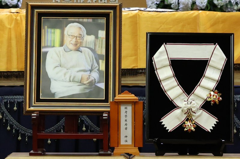 [뉴스1 PICK]故 이순재 영결식…'후배들 눈물 속 마지막 길'