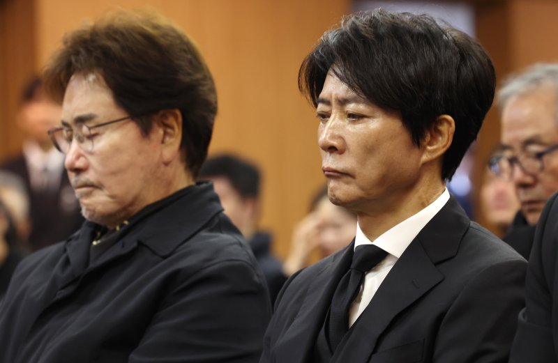 [뉴스1 PICK]故 이순재 영결식…'후배들 눈물 속 마지막 길'