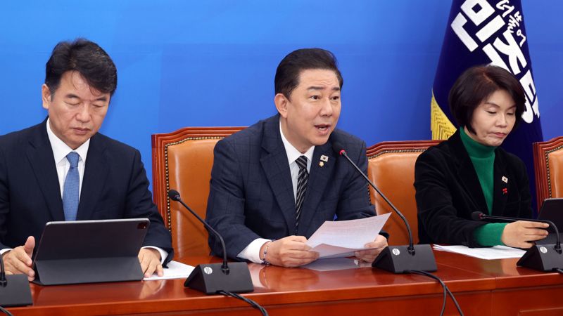 더불어민주당 온라인 바카라 원내대표가 27일 국회에서 열린 정책조정회의에서 발언하고 있다. 사진=서동일 기자