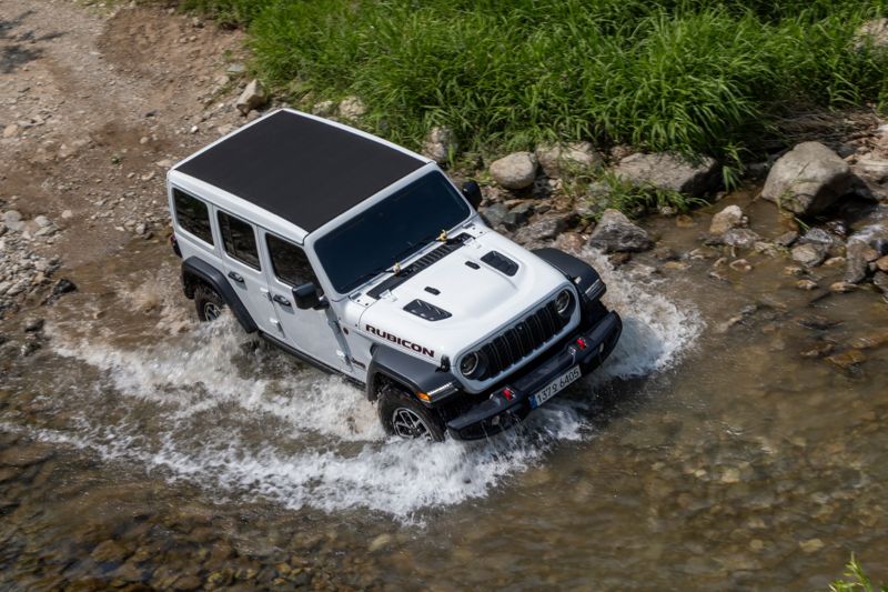 지프 랭글러 루비콘.