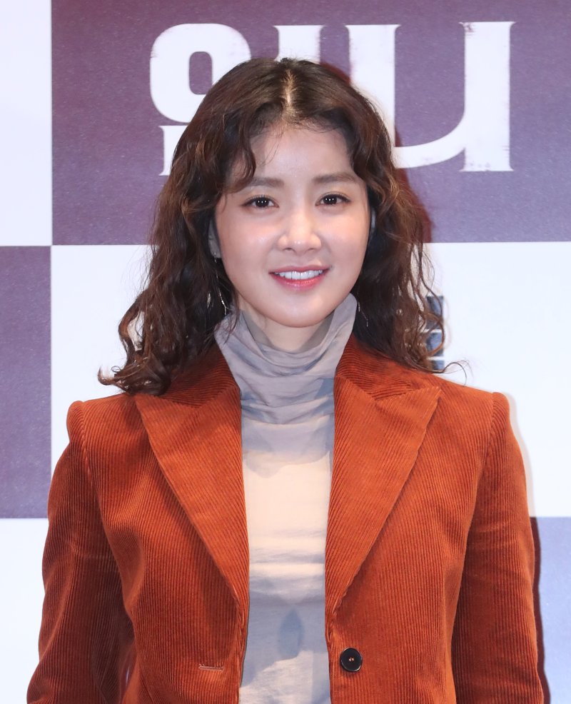 '이혼' 이시영, 전남편 딸 출산 후 기저귀 케이크 받았다