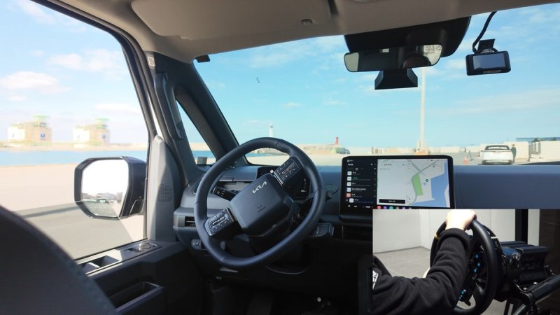 원격 운전 실증 차량의 모습 (출처=연합뉴스)