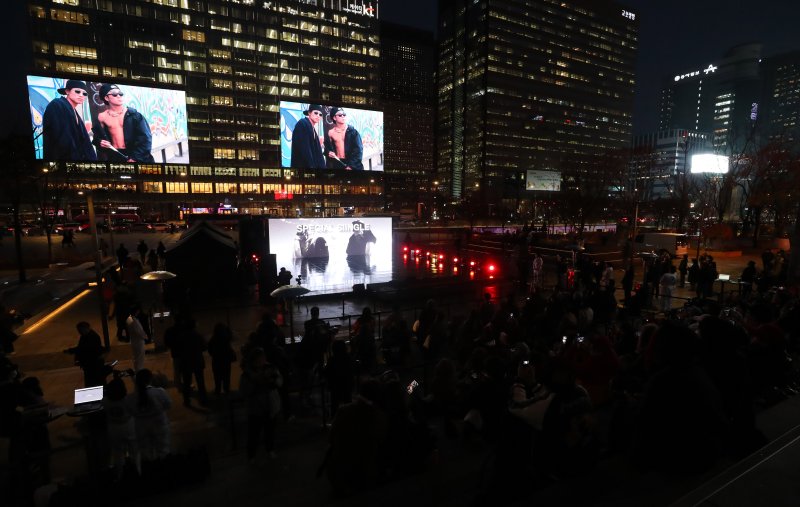 "시간을 넘어 영원으로" 듀스 28년만 신곡과 AI로 부활한 김성재