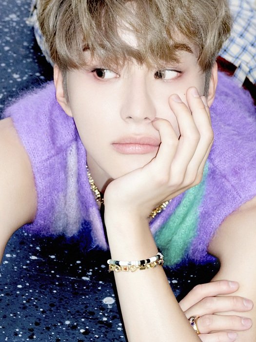 NCT 정우, 오늘 솔로 데뷔…신곡 '슈거' 발매