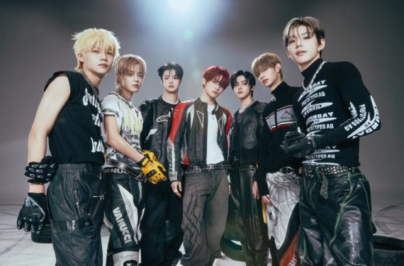 클유아, 유나이티드 월드 차트 앨범