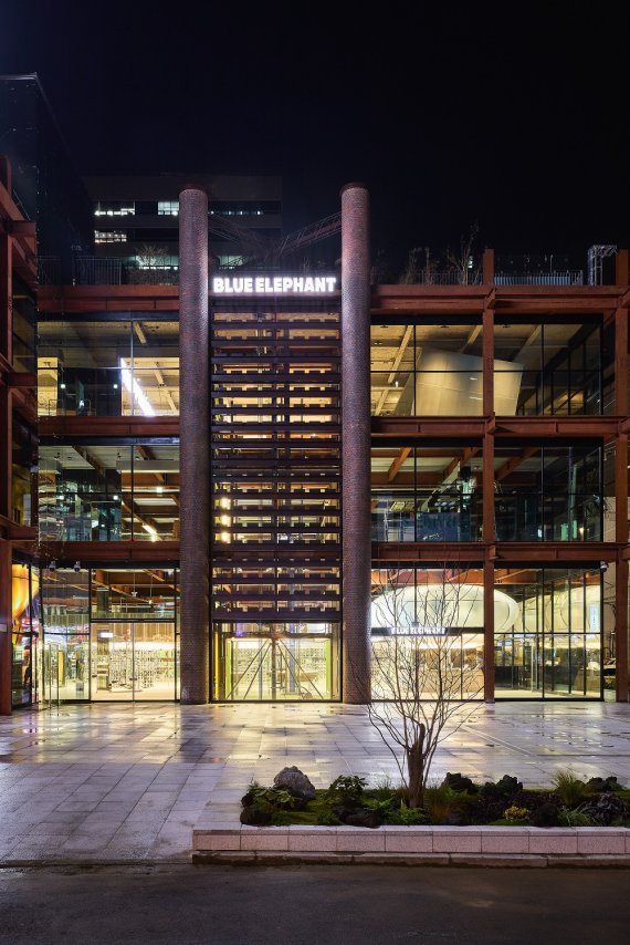 블루엘리펀트, 성수에 1,000평 메가 스토어 ‘스페이스 성수’ 29일 오픈