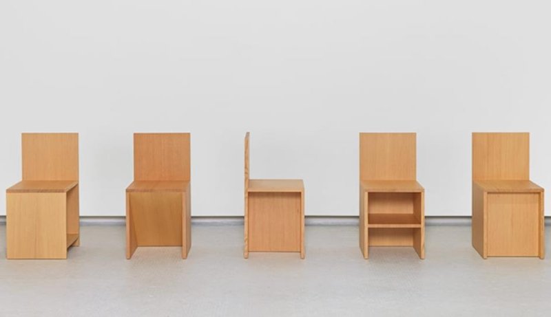 도널드 저드의 의자들 (출처=연합뉴스)