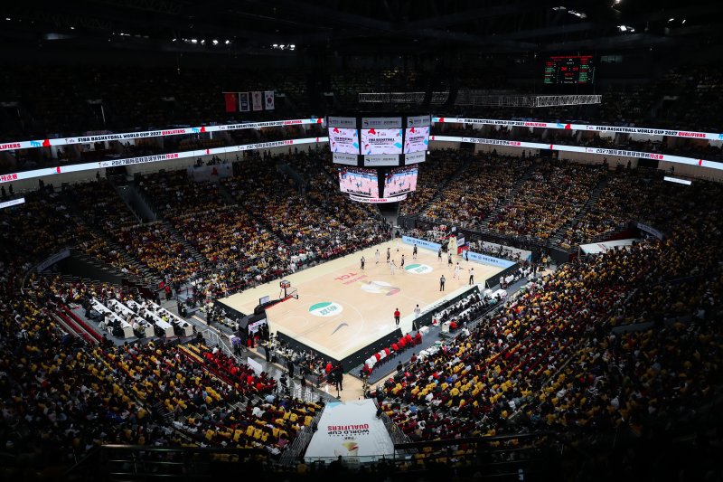 [베이징=신화/뉴시스] 28일 오후(현지 시간) 중국 베이징에서 2027 국제농구연맹(FIBA) 월드컵 아시아 예선 1라운드 B조 원정 1차전 중국과 한국의 경기가 열리고 있다.이날 80-76 승리를 거둔 한국 남자 농구 대표팀은 내달 1일 원주 DB프로미 아레나에서 중국과 2차전을 갖는다. 2025.11.29.