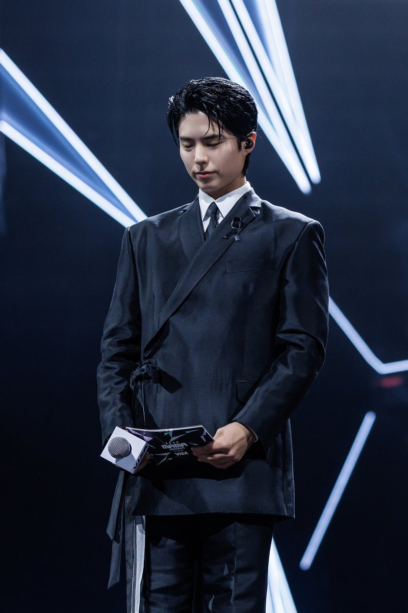 K팝 스타들도 한마음으로 추모…홍콩 화재 기부 행렬 계속(종합)