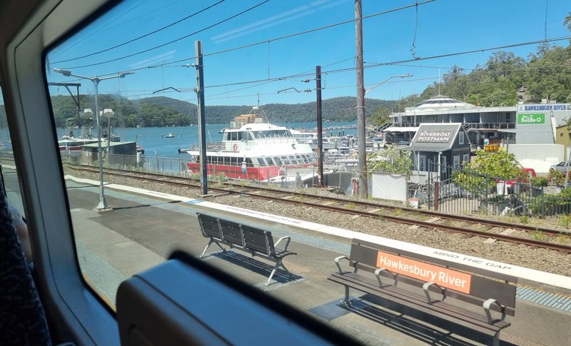 현대로템이 제작한 호주 NIF 전동차 2층 객실에서 마주하는 호주 시드니의 풍경. 사진=김동호 기자