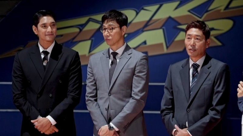 '스파이크 워' 신진식·김요한, 11년 선후배 관계 내려놓고 신경전