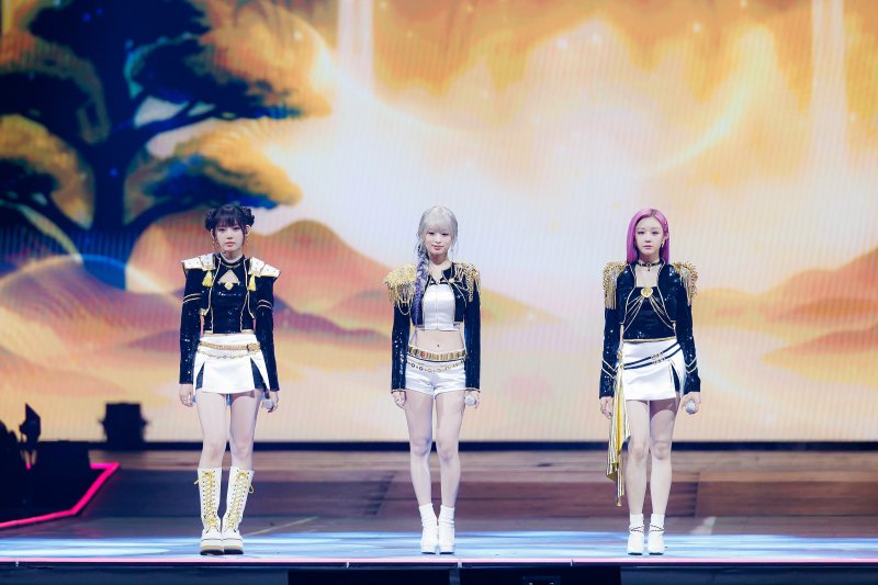 홍콩 '마마 어워즈' 2일차도 엄숙…베몬, 헌트릭스 '골든' 무대로 희망 노래