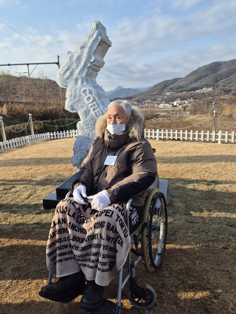 [양평=뉴시스] 구자룡 기자 = 지평리 전투 참전용사 김봉오 옹. 2025.11.30. kjdragon@newsis.com *재판매 및 DB 금지