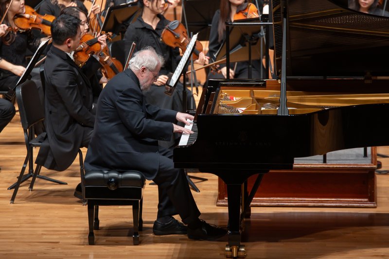 [서울=뉴시스] 지난 27일 서울 서초구 예술의전당 콘서트홀에서 열린 '얍 판 츠베덴과 이매뉴얼 액스' 공연 장면. (사진=서울시립교향악단 제공) 2025.11.28. photo@newsis.com *재판매 및 DB 금지