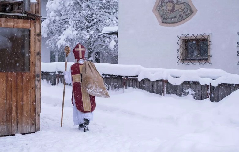 오스트리아에서 산타클로스 역할을 하는 성 니콜라우스(오스트리아관광청 제공)