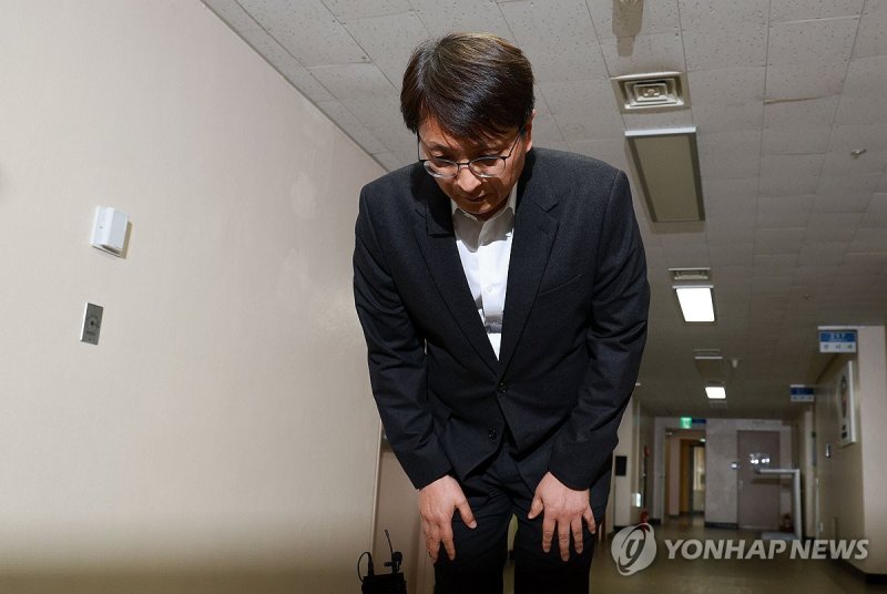 쿠팡 대표 "쿠팡 고객과 국민께 사과…빠른 사태 규명 노력" (출처=연합뉴스)