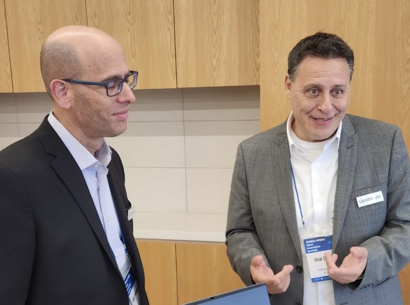 오렌 프리드먼 업스트림 CS 부바카라 카지노(왼쪽)과 우발 다니엘 업스트림 아시아·태평양 지역 부바카라 카지노.사진=홍채완 기자