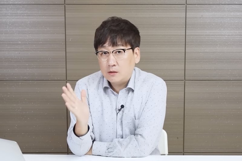 [뉴시스] '입질의추억TV' 유튜브 채널을 운영하고 있는 수산 전문 칼럼니스트 김지민 씨의 모습. (사진 = '입질의추억TV' 유튜브 캡처) 2025.11.30. *재판매 및 DB 금지