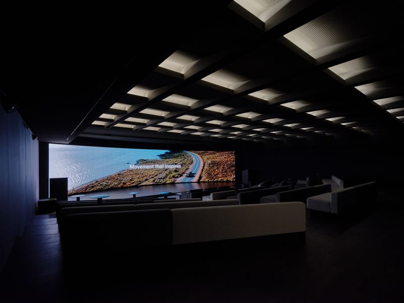 기아 ‘오토랜드 화성’ 고객체험 공간 1층 오디토리움 전경. 기아 제공.