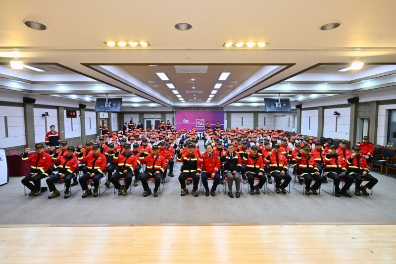 지난해 산림재난대응단·산불예방 감시원 발대식 (출처=연합뉴스)