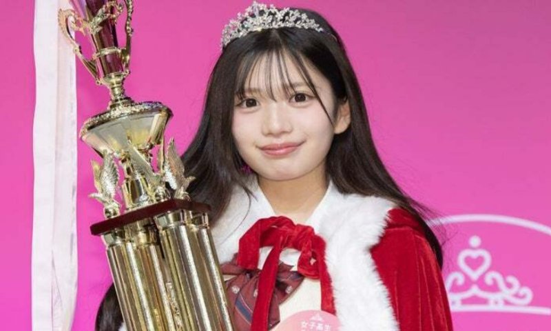 [뉴시스] 일본 '여자고등학생 미스콘 2025'에서 그랑프리를 차지한 후쿠이현 출신 고등학교 1학년 난리(なんり)양의 모습. (사진=모델프레스) 2025.12.1 *재판매 및 DB 금지