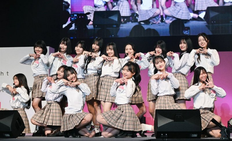 [뉴시스] 일본 '여고생 미스콘 2025' 파이널 심사 중 참가자들이 공연하는 모습. (사진=모델프레스) 2025.12.1 *재판매 및 DB 금지