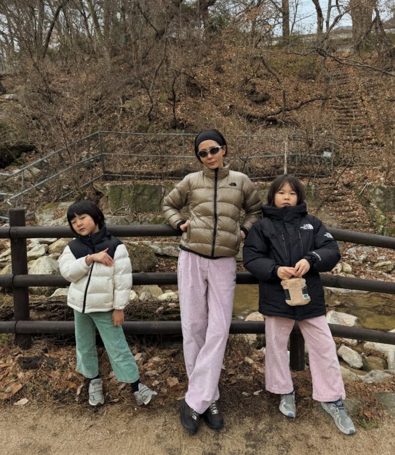 '재혼' 김나영 첫 가족사진 찰칵 "가족 워크숍 좋았다"