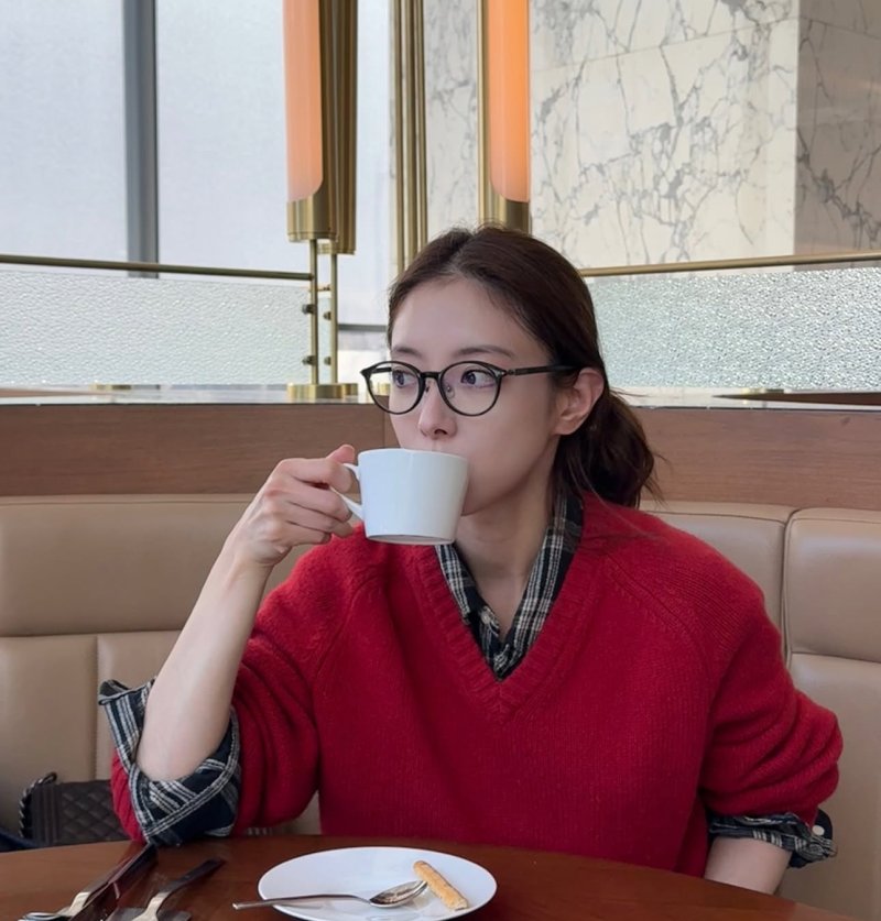 이세영, 호텔서 여유롭게…아역 때랑 똑같네