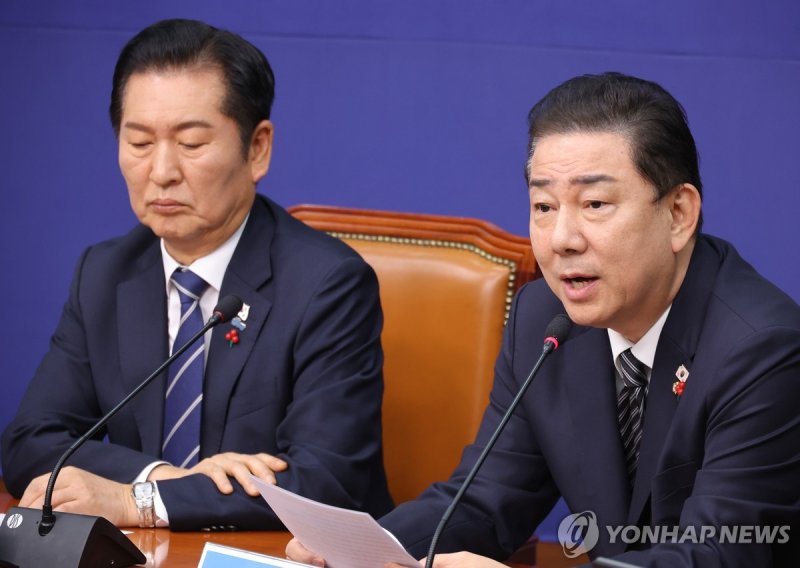 최고위원회의에서 발언하는 김병기 원내대표 (출처=연합뉴스)