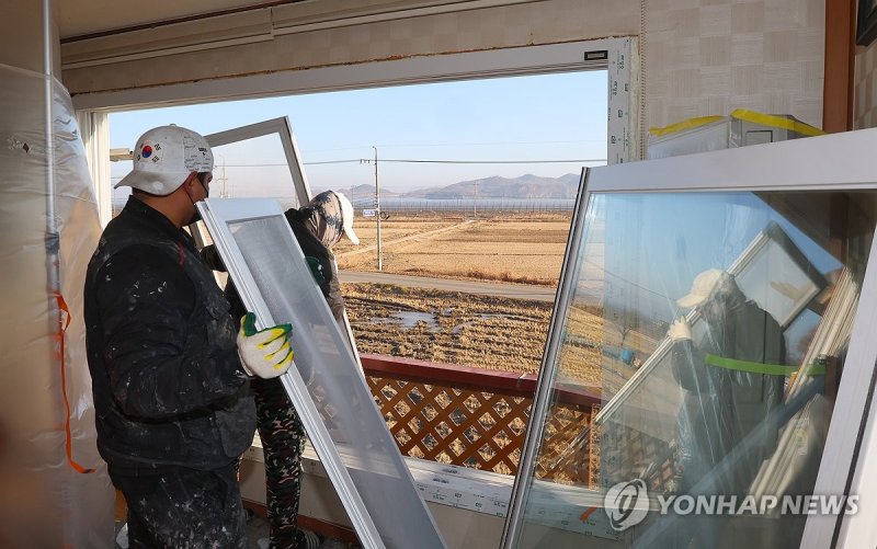 강화군 소음피해 주택 방음창 설치 (출처=연합뉴스)