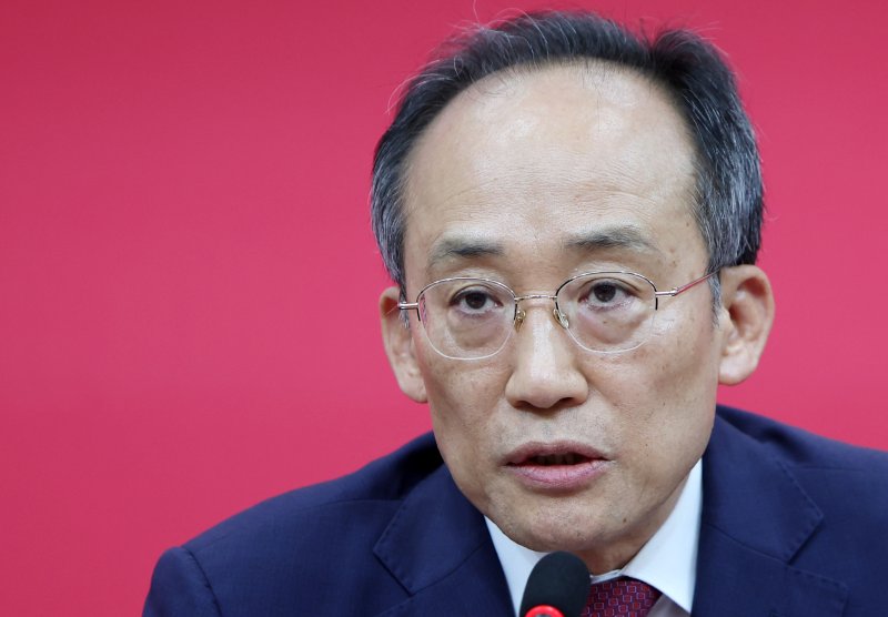 [서울=뉴시스] 김명년 기자 = 추경호 국민의힘 전 원내대표가 4일 오후 서울 여의도 국회에서 열린 계엄당시 상황 관련 기자간담회에서 발언하고 있다. 2025.09.04. kmn@newsis.com