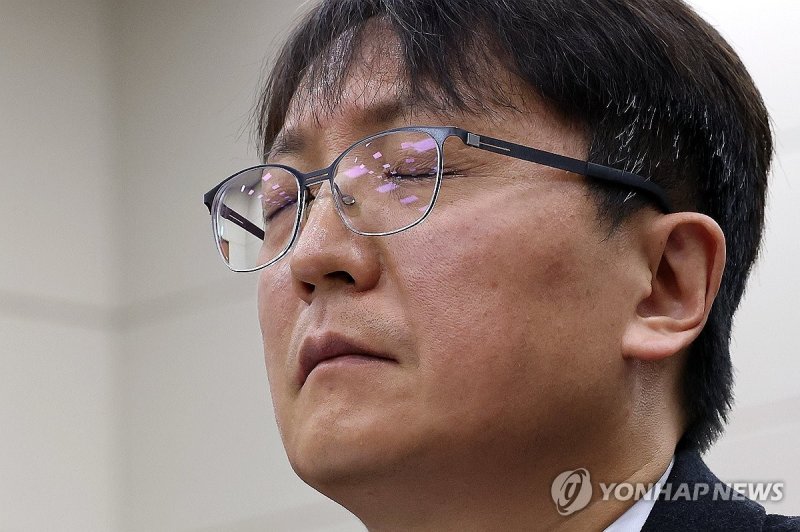 생각에 잠긴 박대준 쿠팡 대표이사 (출처=연합뉴스)