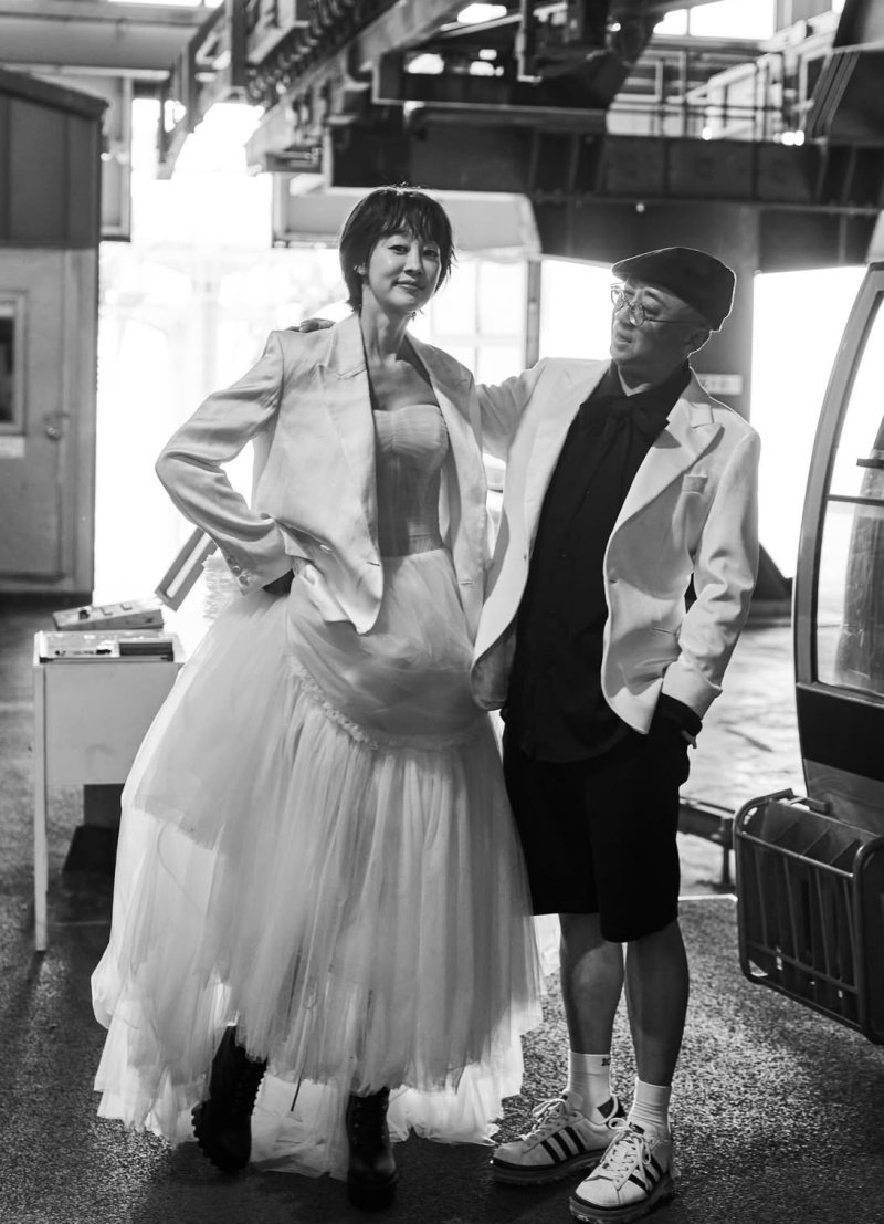 '돌싱과 결혼' 최여진, 함은정 결혼식서 활짝 "늘 행복해"